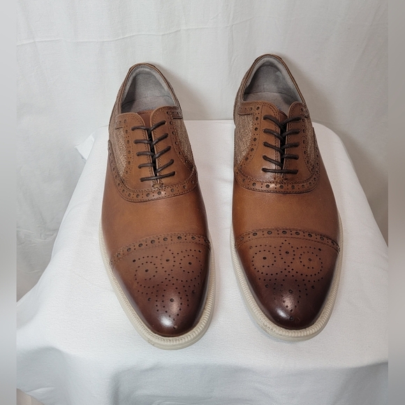 Kenneth Cole New York Two-Tone Brown Oxfords display picture 3